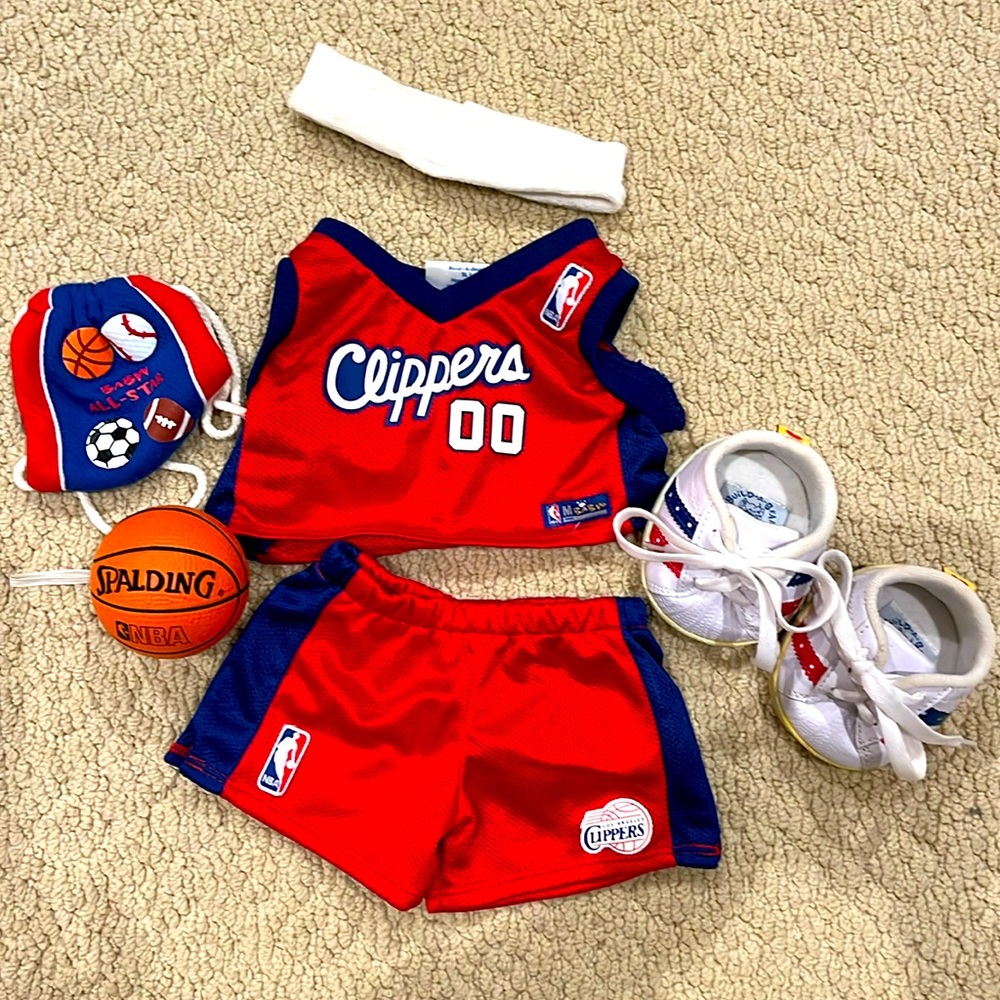 Adorable LA Clippers Build a Bear outfit including basketball and bag